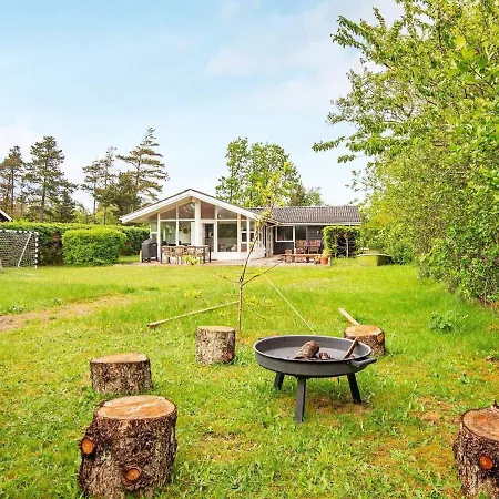 Holiday home Lxx